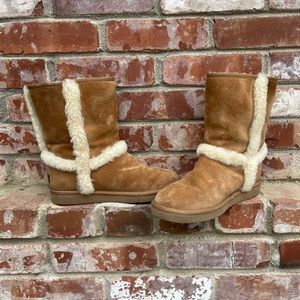 UGG W Carter boot. Woman’s size 8